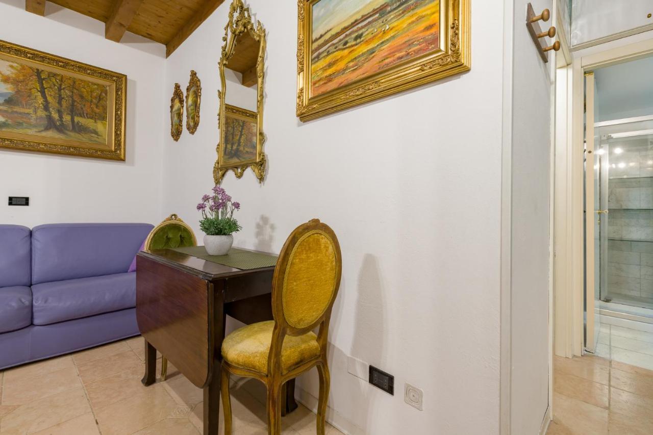 Apartamento Fairy Studio In Verona Exterior foto